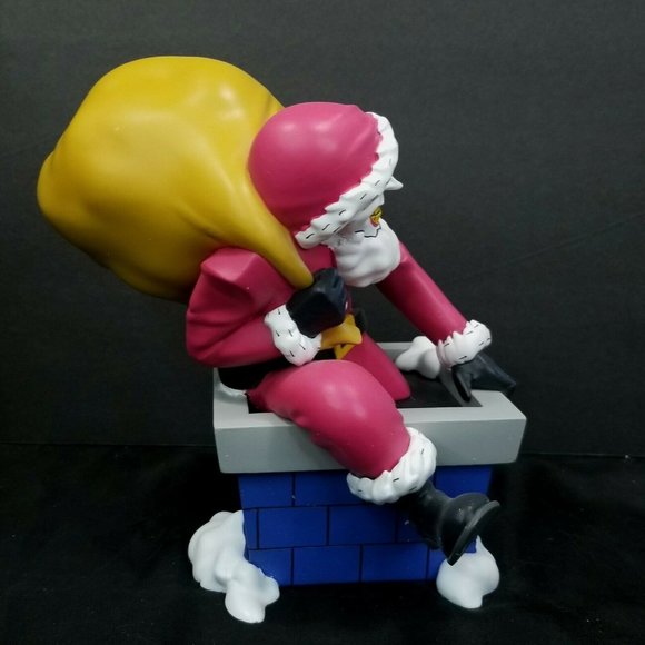 The Joker Santa Collectible Statue Christmas - Picture 3 of 8